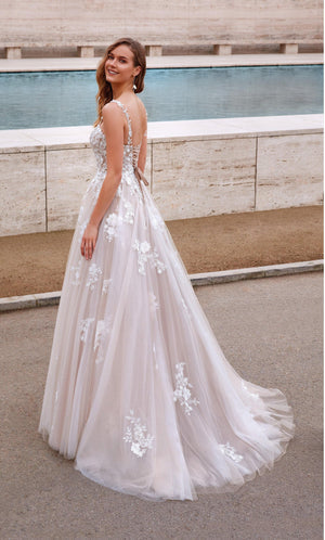 UNK-Wedding Dress: 7043. Long Bridal Gown, Sweetheart Neckline, Ball Gown image 6