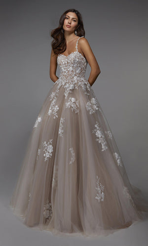 UNK-Wedding Dress: 7043. Long Bridal Gown, Sweetheart Neckline, Ball Gown image 7