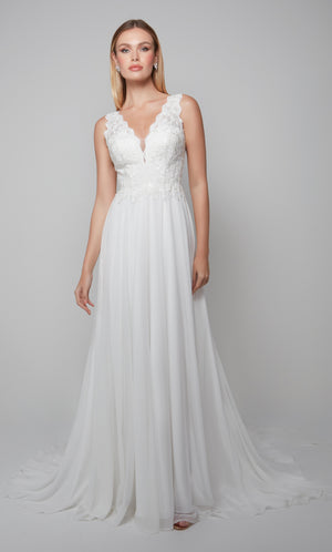 UNK-7071. Long, Plunging Neckline, A-line image 0