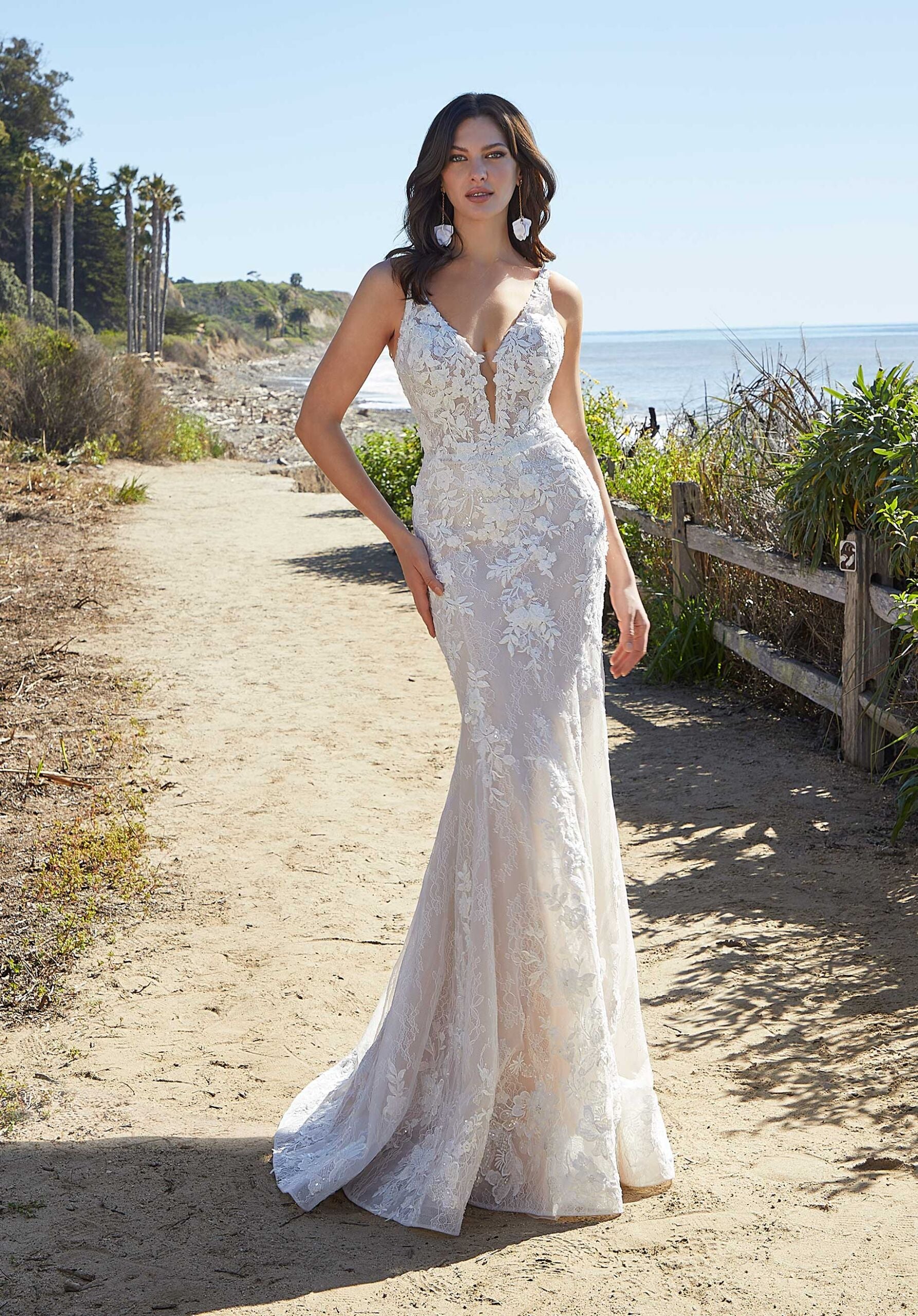 UNK-Laurette image 0