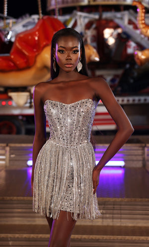 UNK-4940. Short, Strapless, Straight, Closed Back image 1