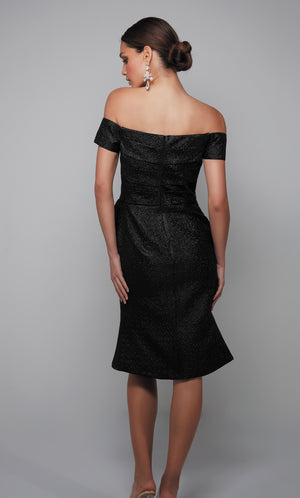 UNK-27638. Short, Off The Shoulder, Straight image 1