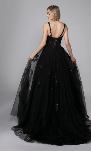 UNK-Wedding Dress: 7043. Long Bridal Gown, Sweetheart Neckline, Ball Gown image 3