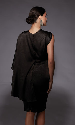 UNK-70061. Short, High Neck, Straight, Closed Back image 4