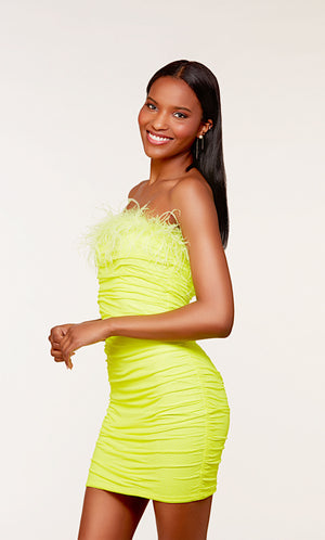 UNK-4728. Short, Strapless, Straight, Closed Back image 1