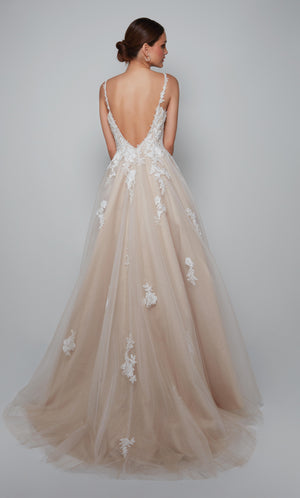 UNK-7084. Long, Sweetheart Neckline, Ball Gown image 1