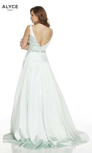 UNK-1422. Long, Plunging Neckline, A-Line image 3