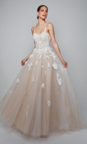 UNK-7084. Long, Sweetheart Neckline, Ball Gown image 0