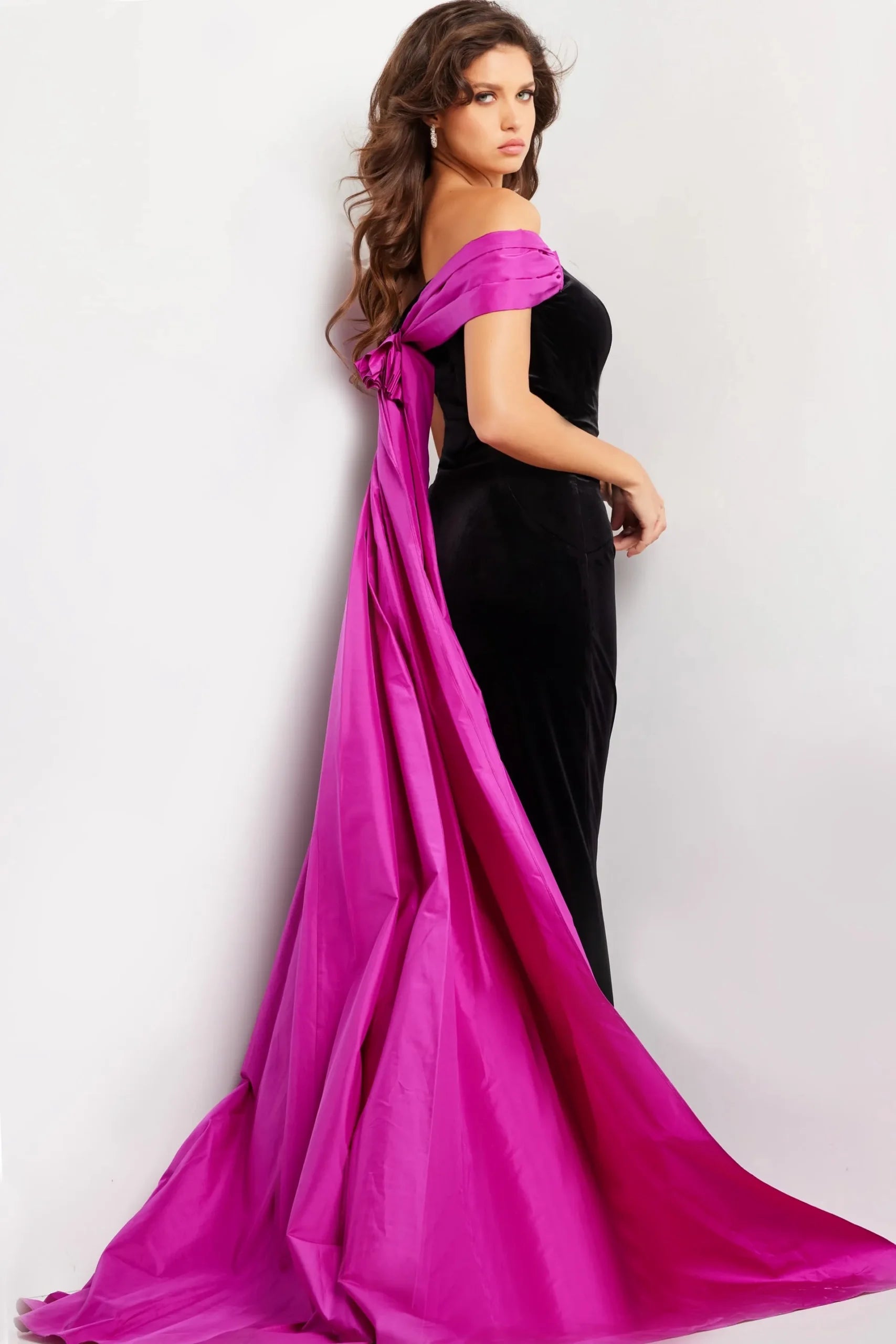 JVN-37375 image 2