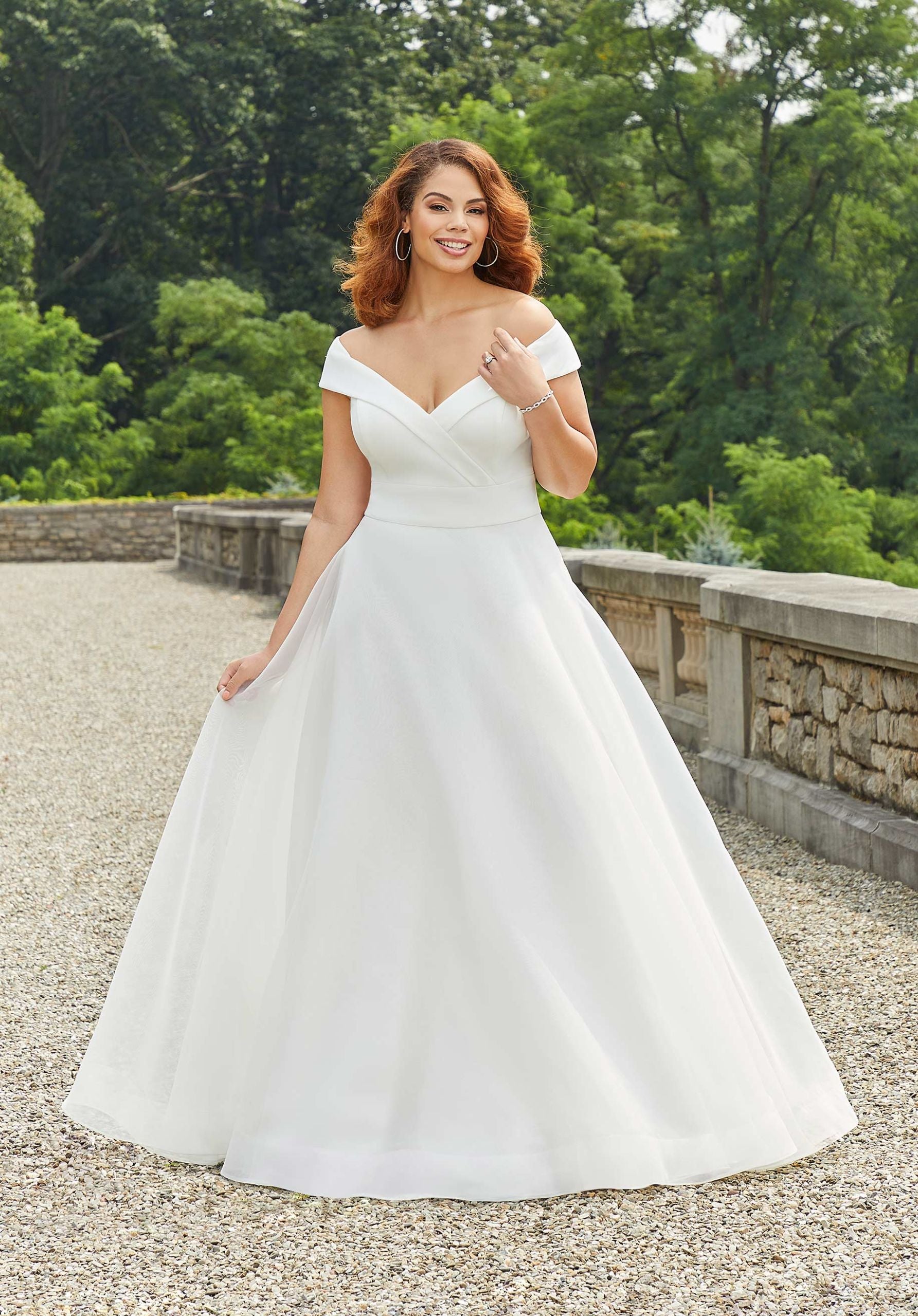 UNK-Essie image 0