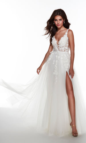 UNK-60894. Long, Plunging Neckline, A-line image 0