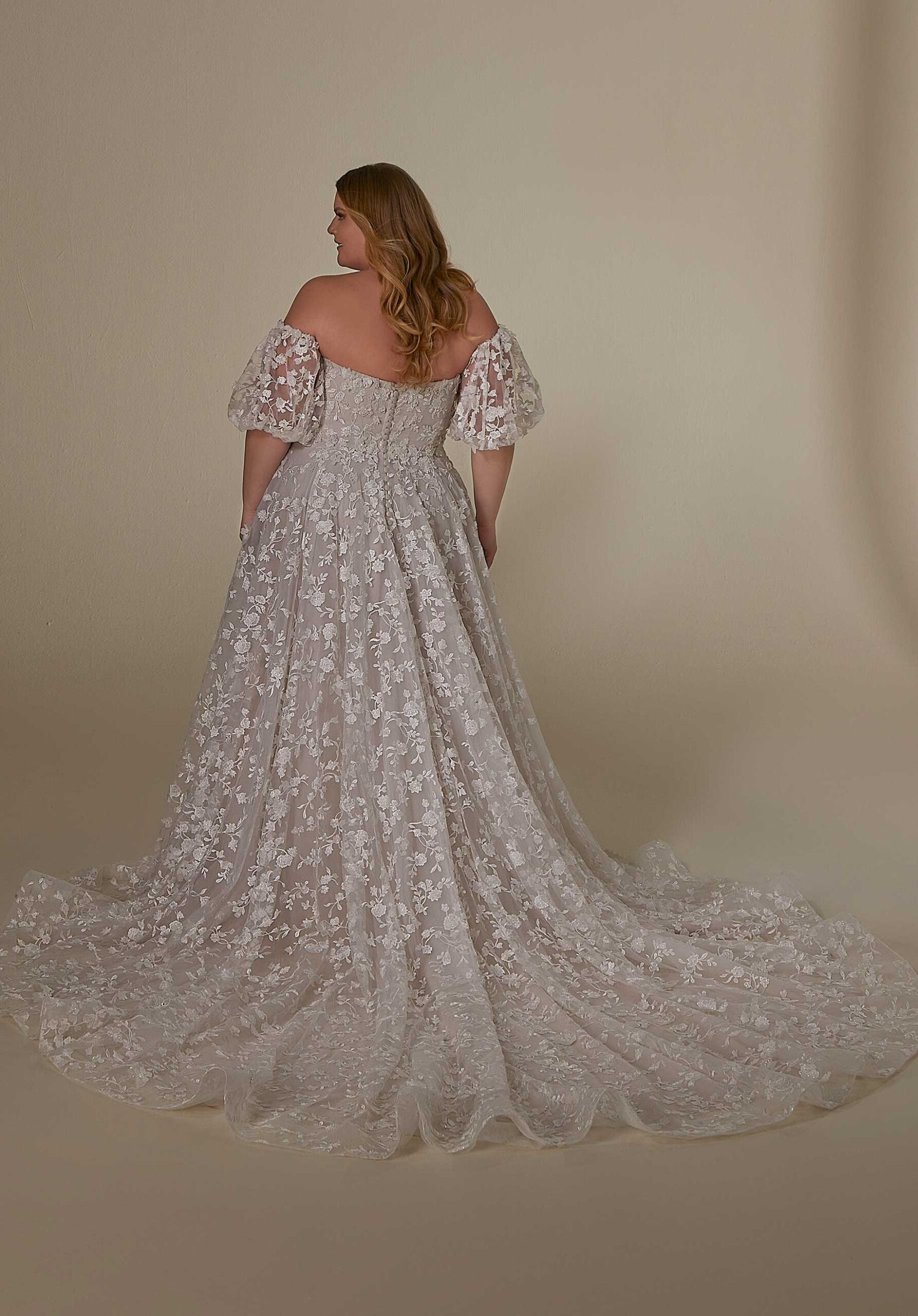 UNK-Laura image 7
