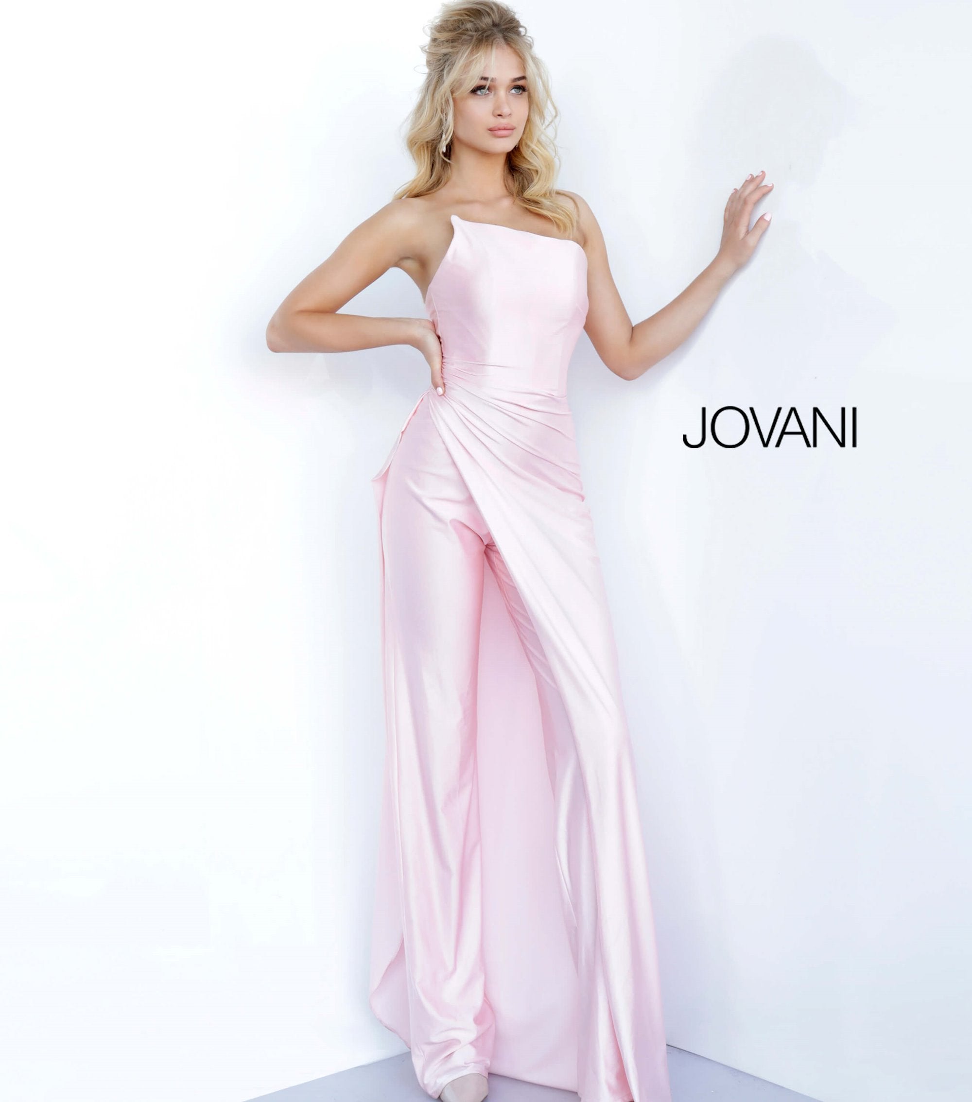 JVN-68563 image 0