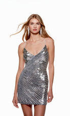 UNK-4661. Short, V-neck, Straight, Open Back image 3