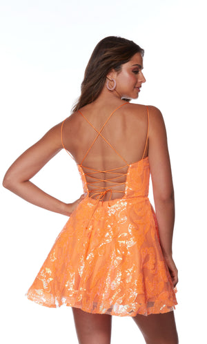 UNK-3137. Short, Plunging Neckline, A-line image 1