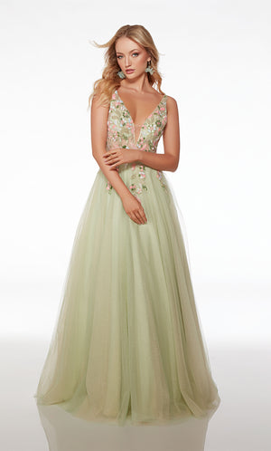 UNK-61559. Long, Plunging Neckline, Ballgown image 2