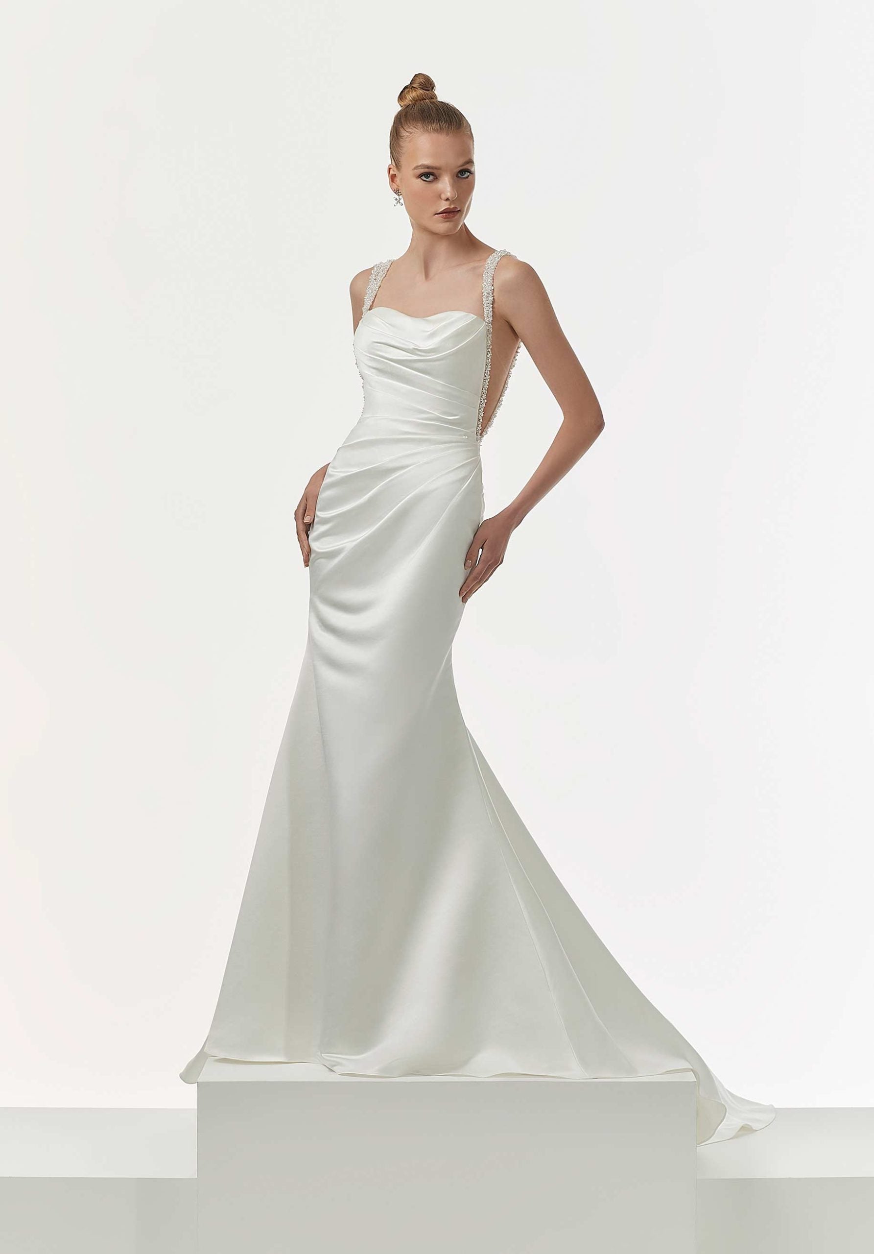 UNK-Nadine image 0