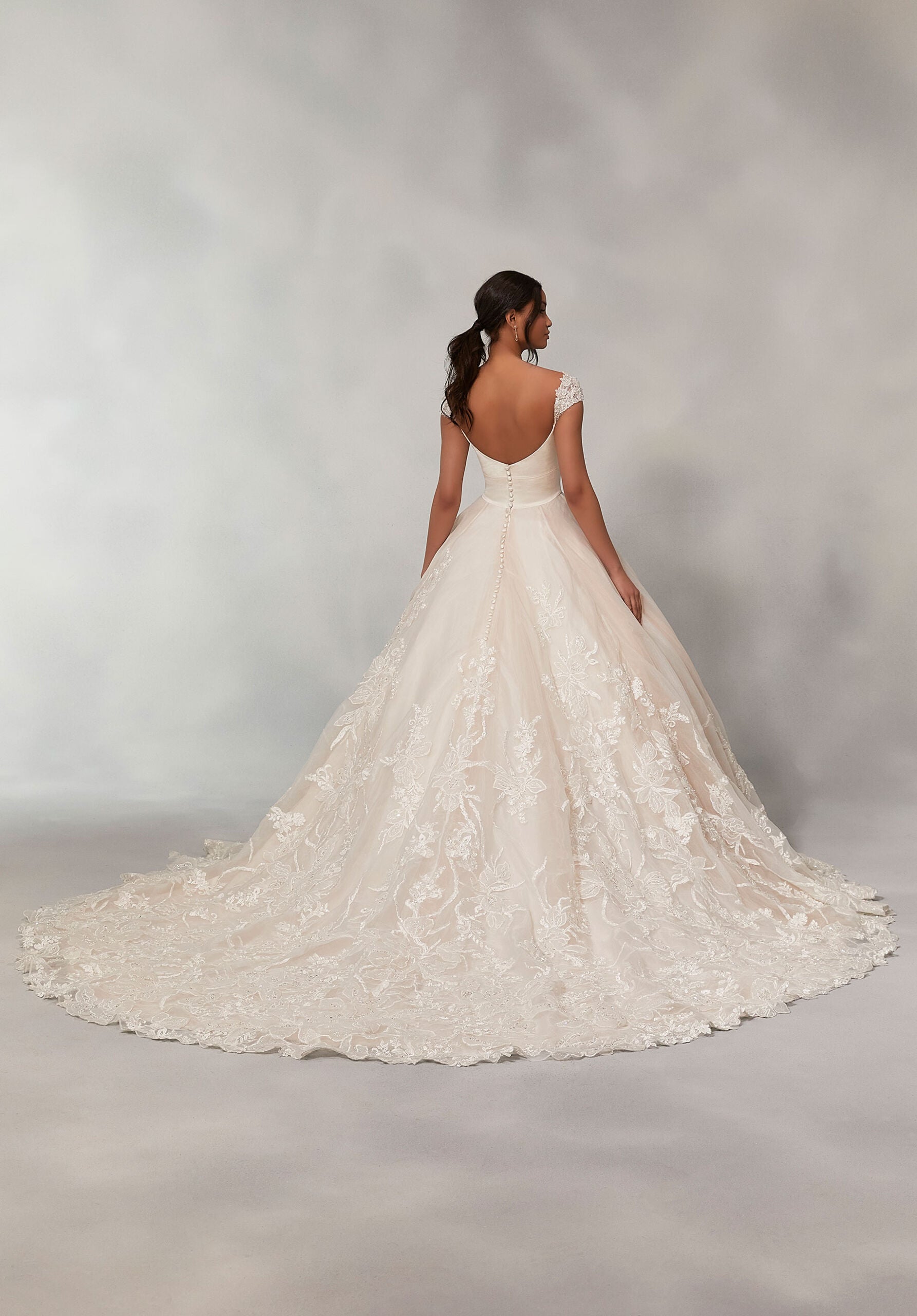 UNK-Countess image 3