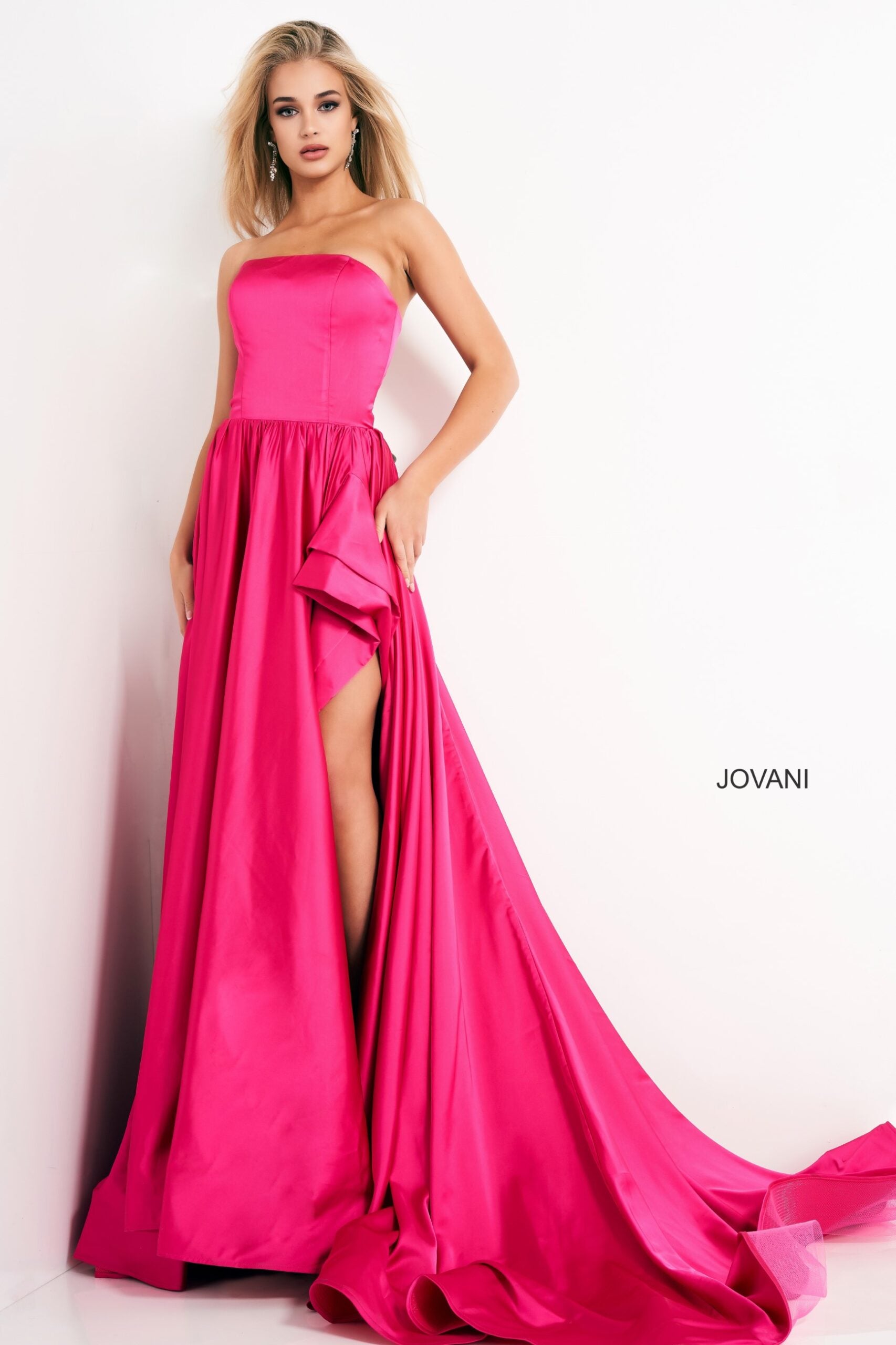 JVN-37580 image 1