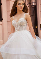 UNK-Janine image 3