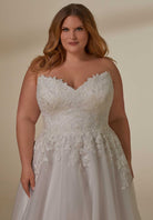 UNK-Leandra image 5