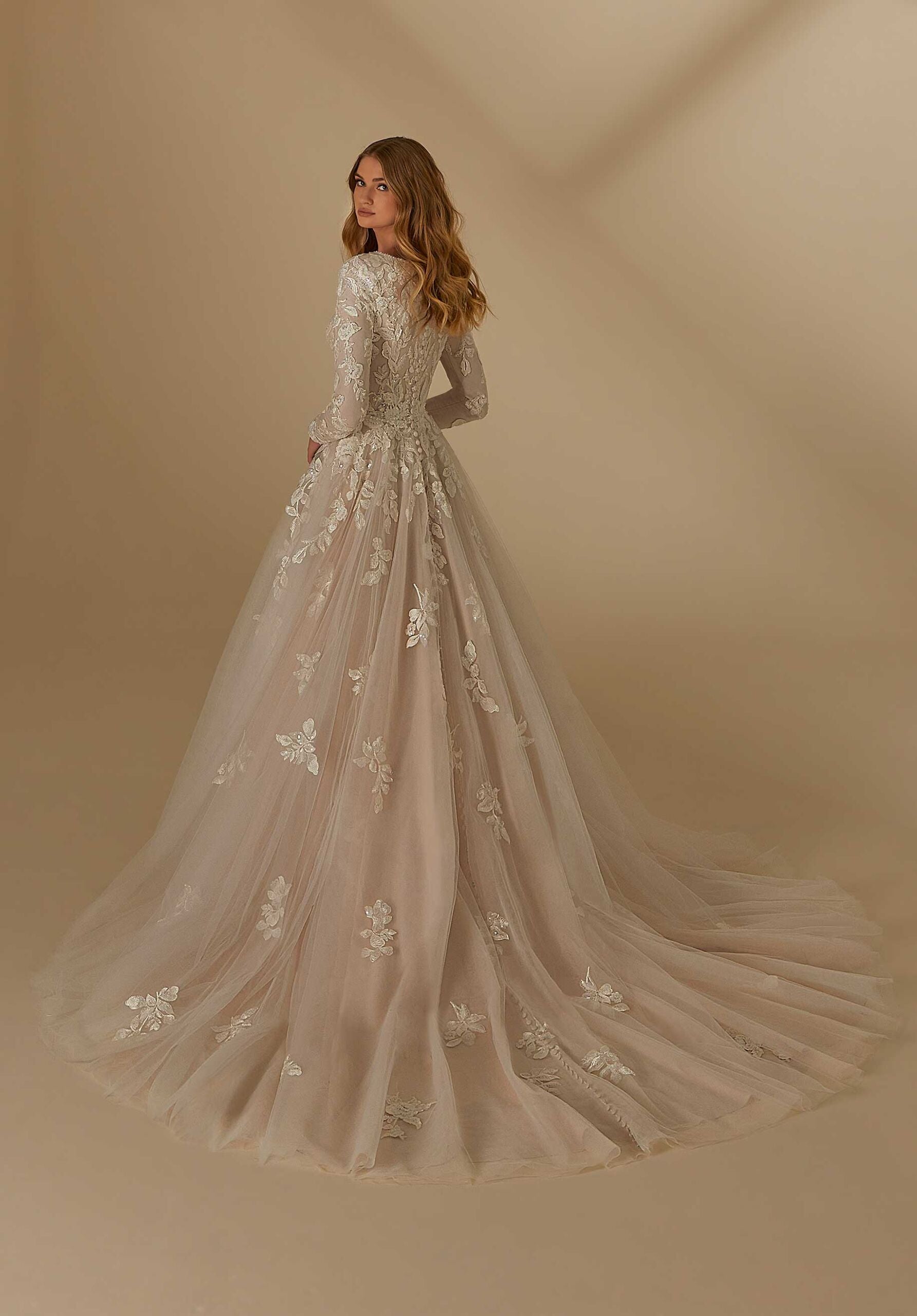 UNK-Luisa image 2
