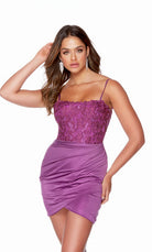 UNK-4720. Short, Square Neckline, Straight image 0