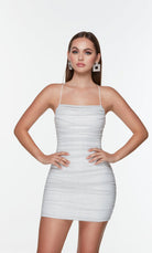 UNK-4570. Short, Square Neckline, Straight image 2