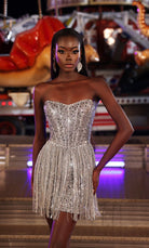 UNK-4940. Short, Strapless, Straight, Closed Back image 1