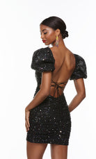 UNK-4495. Short, Plunging Neckline, Straight image 1