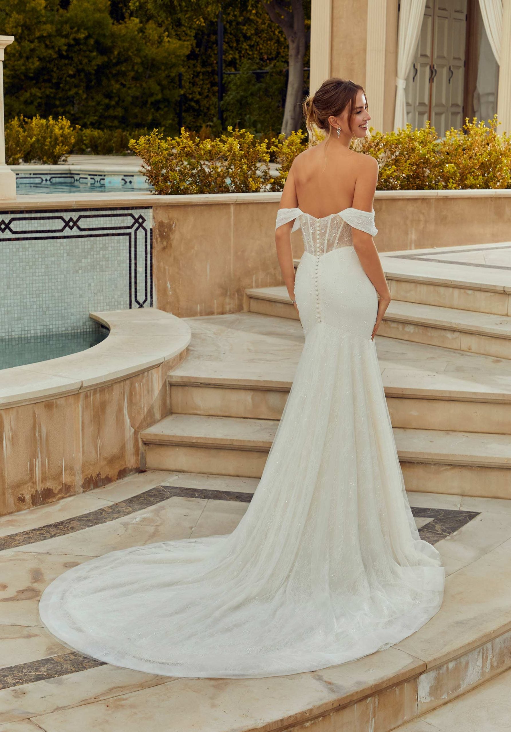 UNK-Roxanne image 3