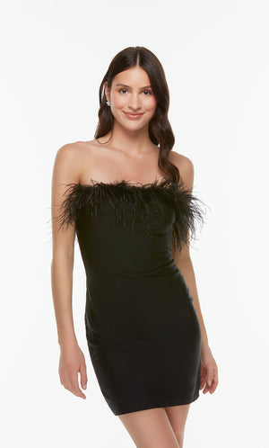 UNK-4524. Short, Strapless, Straight, Closed Back image 4