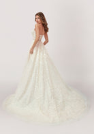UNK-Gwen image 3