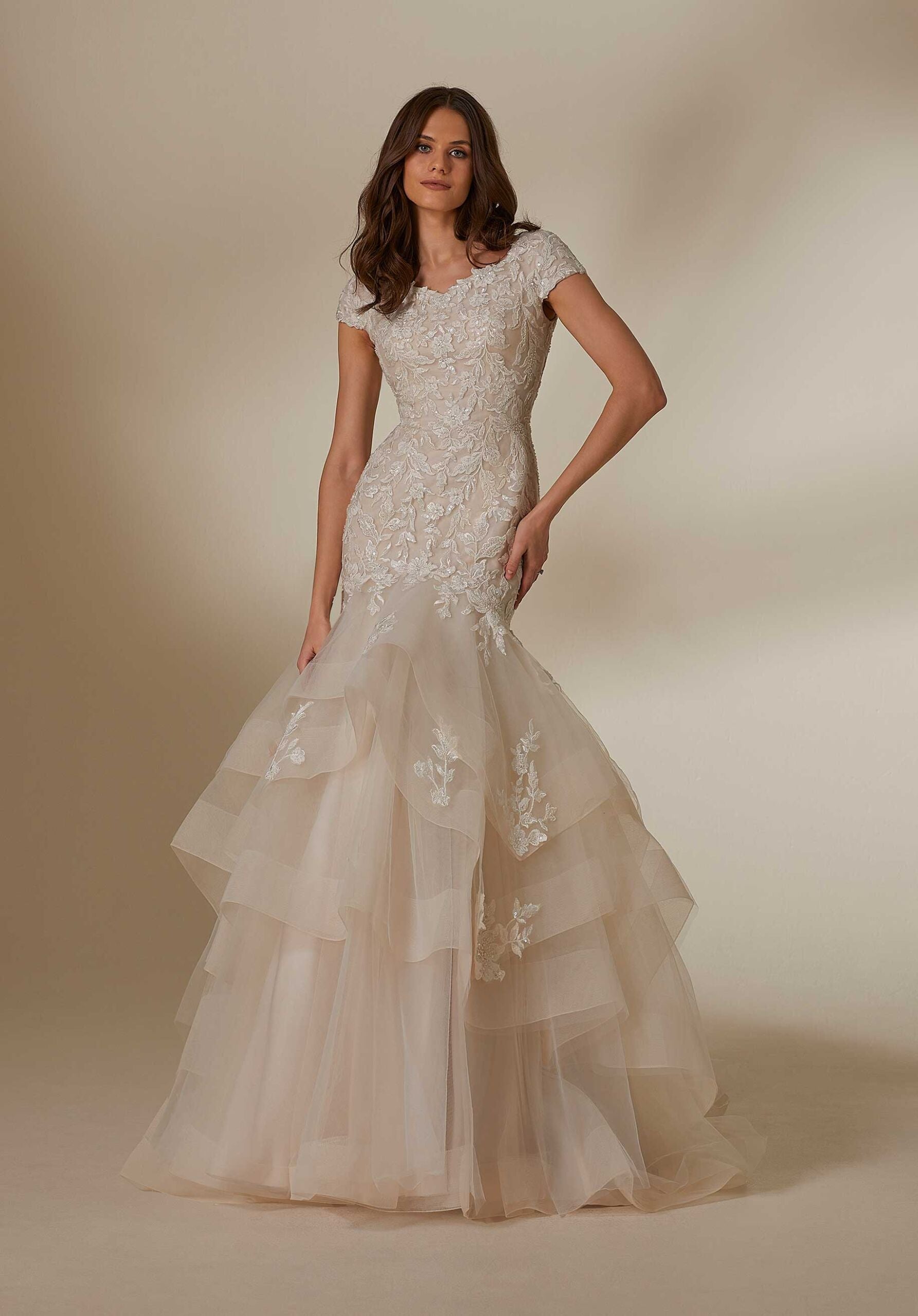 UNK-Lauren image 0