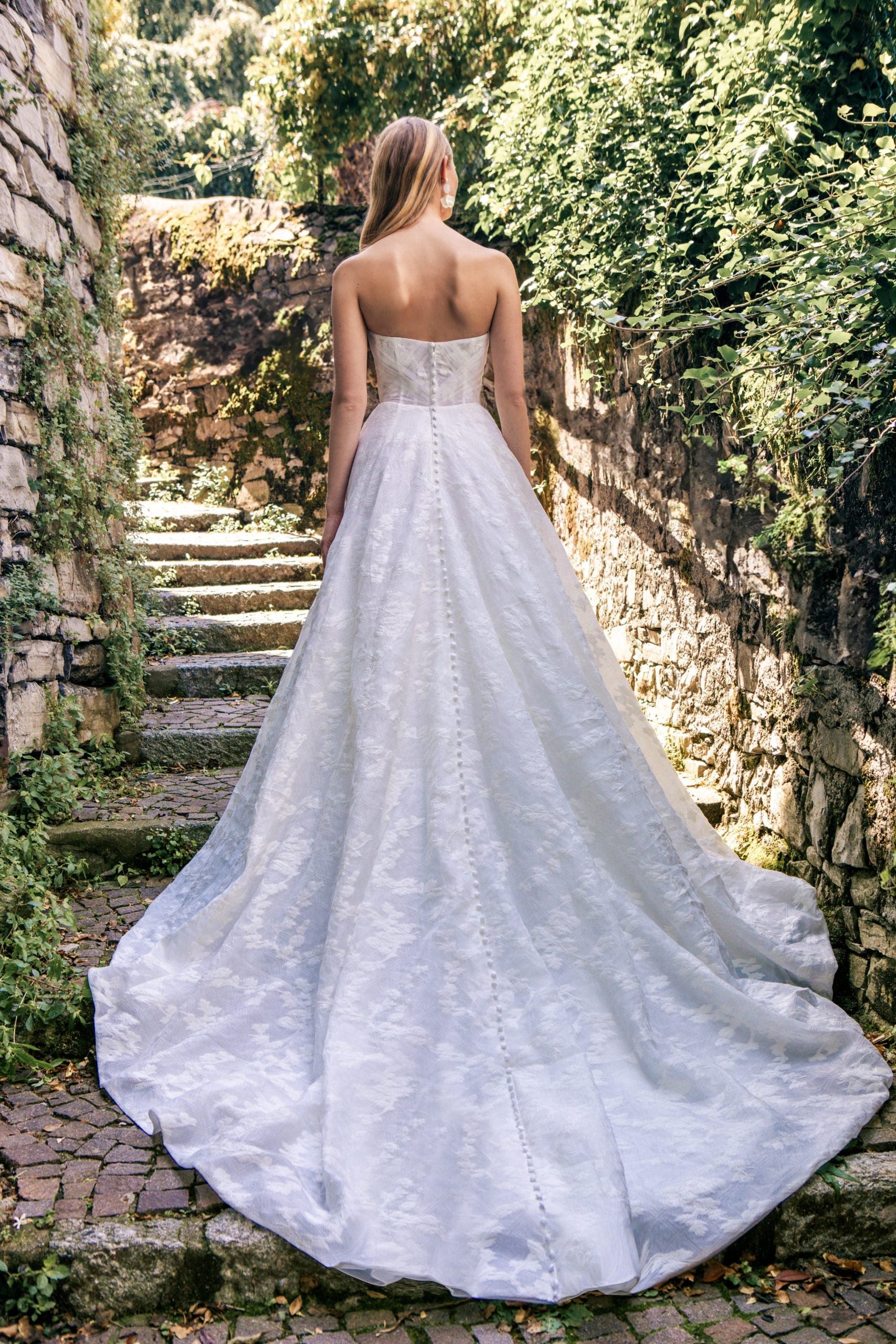UNK-Harolyn image 3