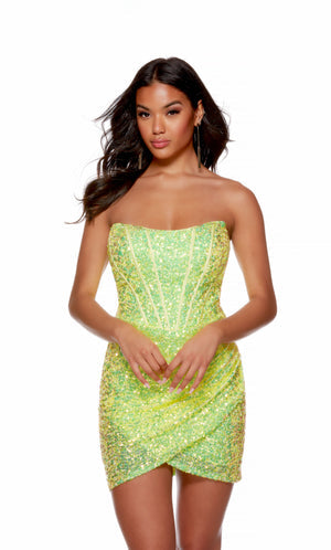 UNK-4764. Short, Strapless, Straight, Closed Back image 2