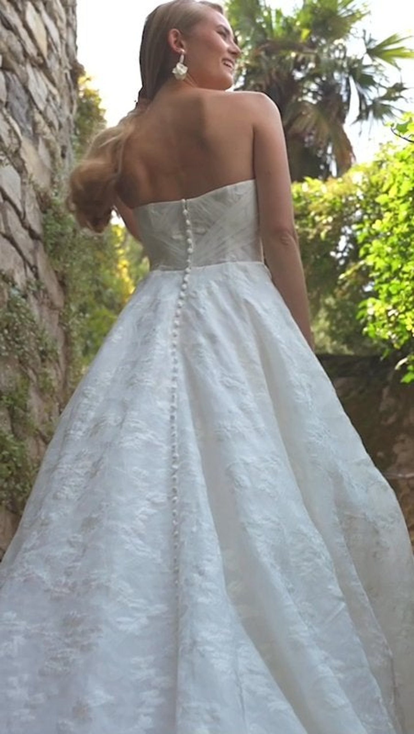 UNK-Harolyn image 2