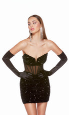 UNK-4792. Short, Sweetheart Neckline, Straight image 2