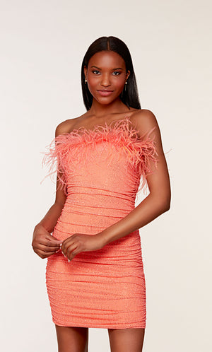 UNK-4728. Short, Strapless, Straight, Closed Back image 3