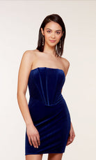 UNK-4689. Short, Strapless, Straight, Closed Back image 2