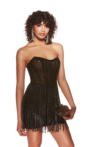 UNK-4940. Short, Strapless, Straight, Closed Back image 4