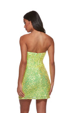 UNK-4764. Short, Strapless, Straight, Closed Back image 1