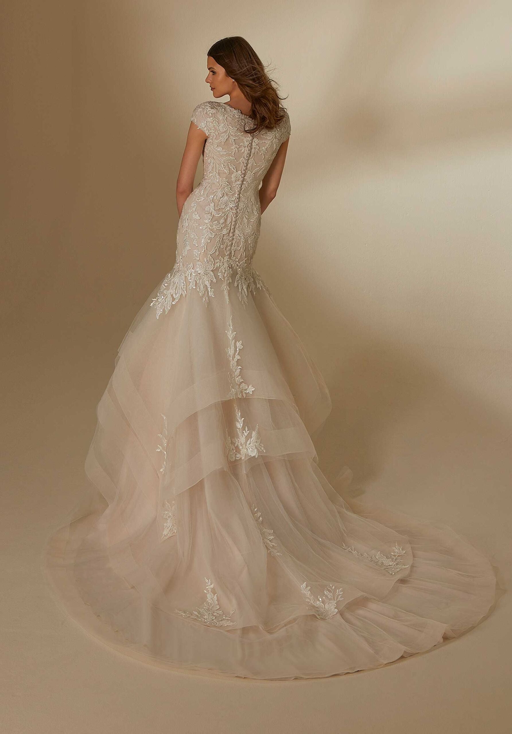 UNK-Lauren image 2