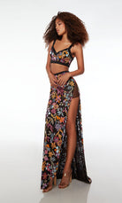 UNK-61689. Long, V-neckline, Straight, Closed Back image 0