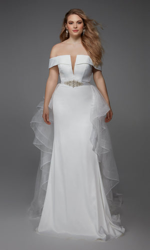 UNK-7025. Detachable Tulle Train. Bridal. image 3