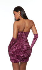 UNK-4692. Short, Strapless, Straight, Closed Back image 5