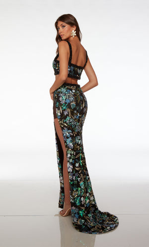 UNK-61689. Long, V-neckline, Straight, Closed Back image 4