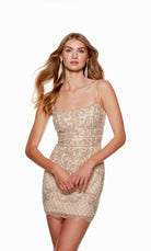 UNK-4660. Short, Square Neckline, Straight image 3