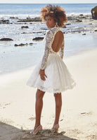 UNK-Lana image 2