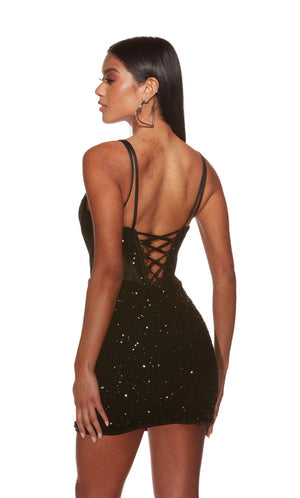 UNK-4910. Short, Plunging Neckline, Straight image 1